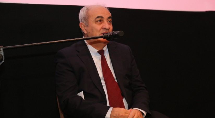 Юсиф Шейхов – от пионера Эльдара до юбилея: Путешествие в волшебном халате (ФОТО)