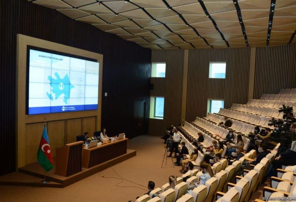 Агентство по обязательному медстрахованию Азербайджана проводит брифинг (ФОТО/ВИДЕО)