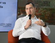 В Центре технологий Лютфи Заде обсужден вопрос End User на IT-рынке (ФОТО)