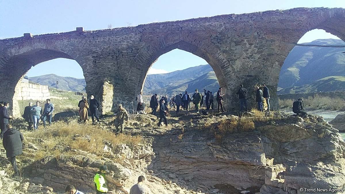 Представители дипломатического корпуса в Худаферине (ФОТО/ВИДЕО)