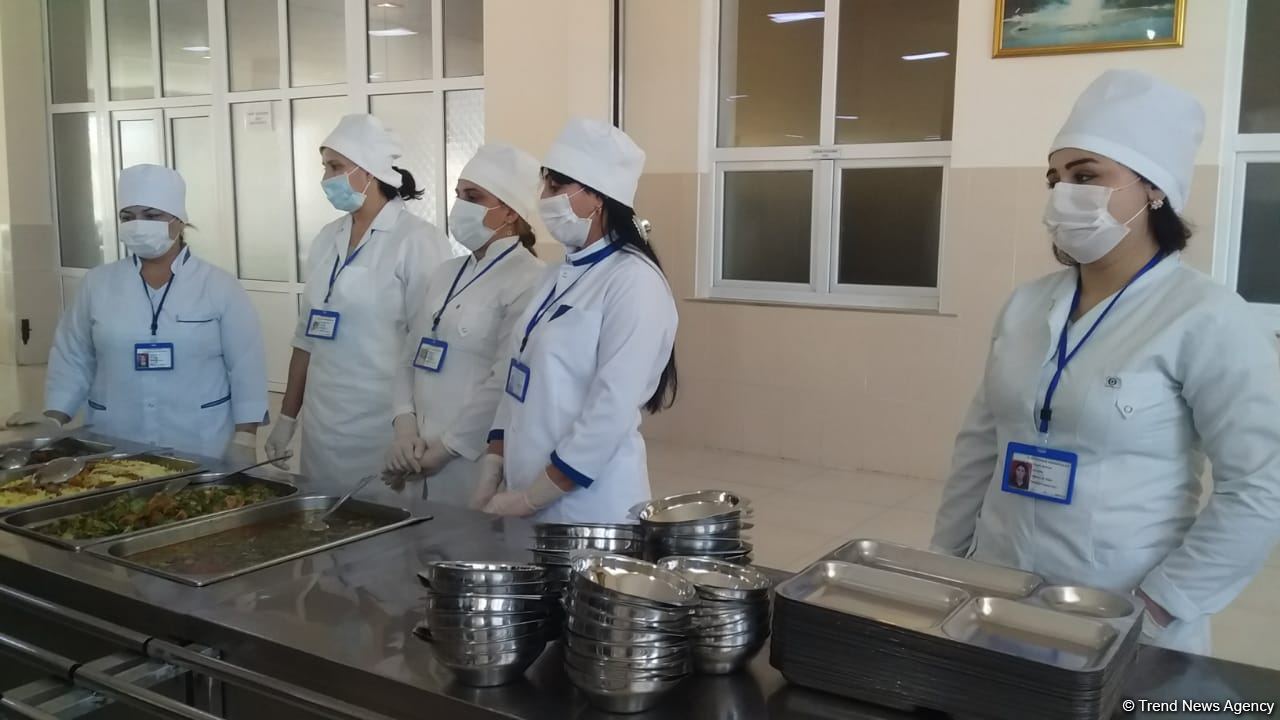 Представители СМИ пообедали с военнослужащими ракетно-артиллерийских войск ВС Азербайджана (ФОТО/ВИДЕО)