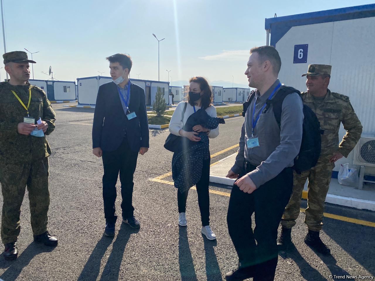 Группа российских и азербайджанских журналистов побывала в Турецко-российском совместном мониторинговом центре в Агдаме - репортаж Trend TV