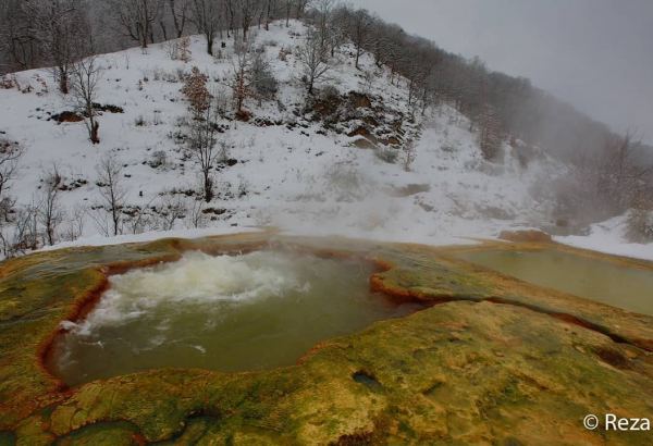 Всемирно известный фотограф искупался в термальном источнике в Кельбаджаре (ФОТО/ВИДЕО)
