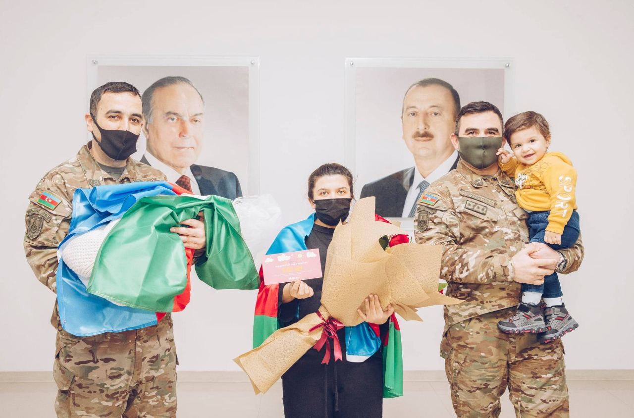 Фонд "YAŞAT" откроет счета в размере 5000 манатов на имена еще двух новорожденных детей шехидов (ФОТО)