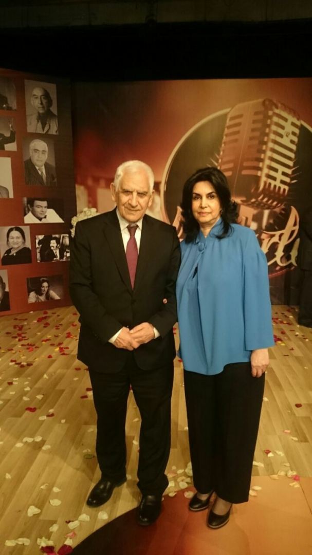 Поэт и драматург Нариман Гасанзаде отмечает юбилей: "Я счастливый человек!" (ФОТО)