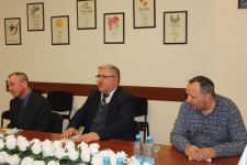 Для людей с ограниченными возможностями по зрению представлен роман "Yenilməz" (ФОТО)