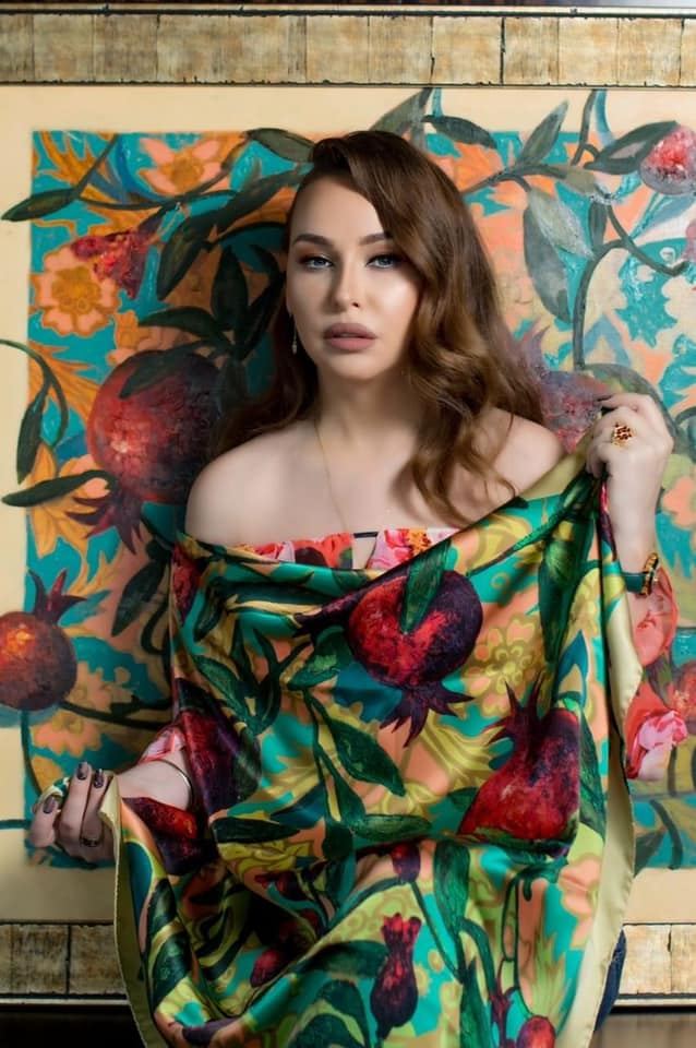 Необычный праздник - День смешивания разных красок в ярких композициях Милены Набиевой (ФОТО)