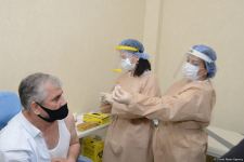 Представители политпартий Азербайджана проходят вакцинацию (ФОТО/ВИДЕО)