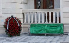 Народного артиста Азербайджана Ялчына Рзазаде аплодисментами проводили в последний путь (ФОТО)