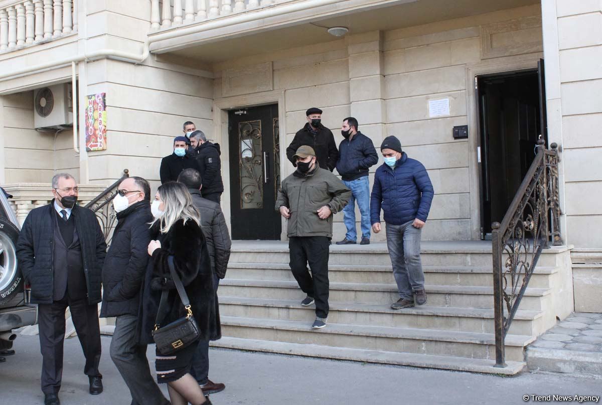 Народного артиста Азербайджана Ялчына Рзазаде аплодисментами проводили в последний путь (ФОТО)