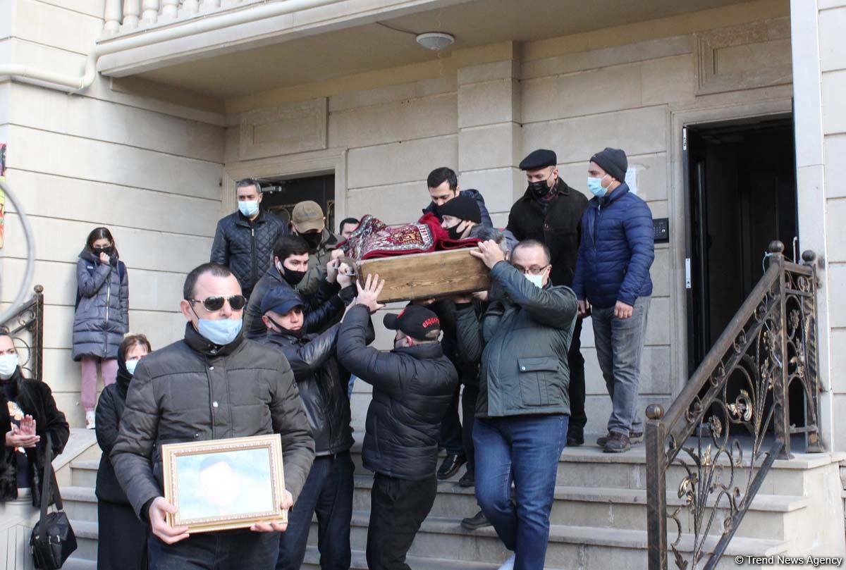 Моменты встреч и бесед с Ялчыном Рзазаде – не скрывая слез утраты, коллеги и студенты вспоминают мастера сцены (ФОТО)