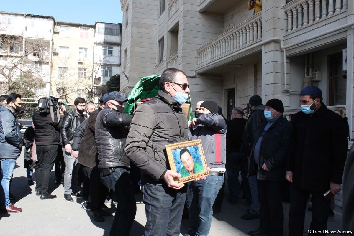 Моменты встреч и бесед с Ялчыном Рзазаде – не скрывая слез утраты, коллеги и студенты вспоминают мастера сцены (ФОТО)