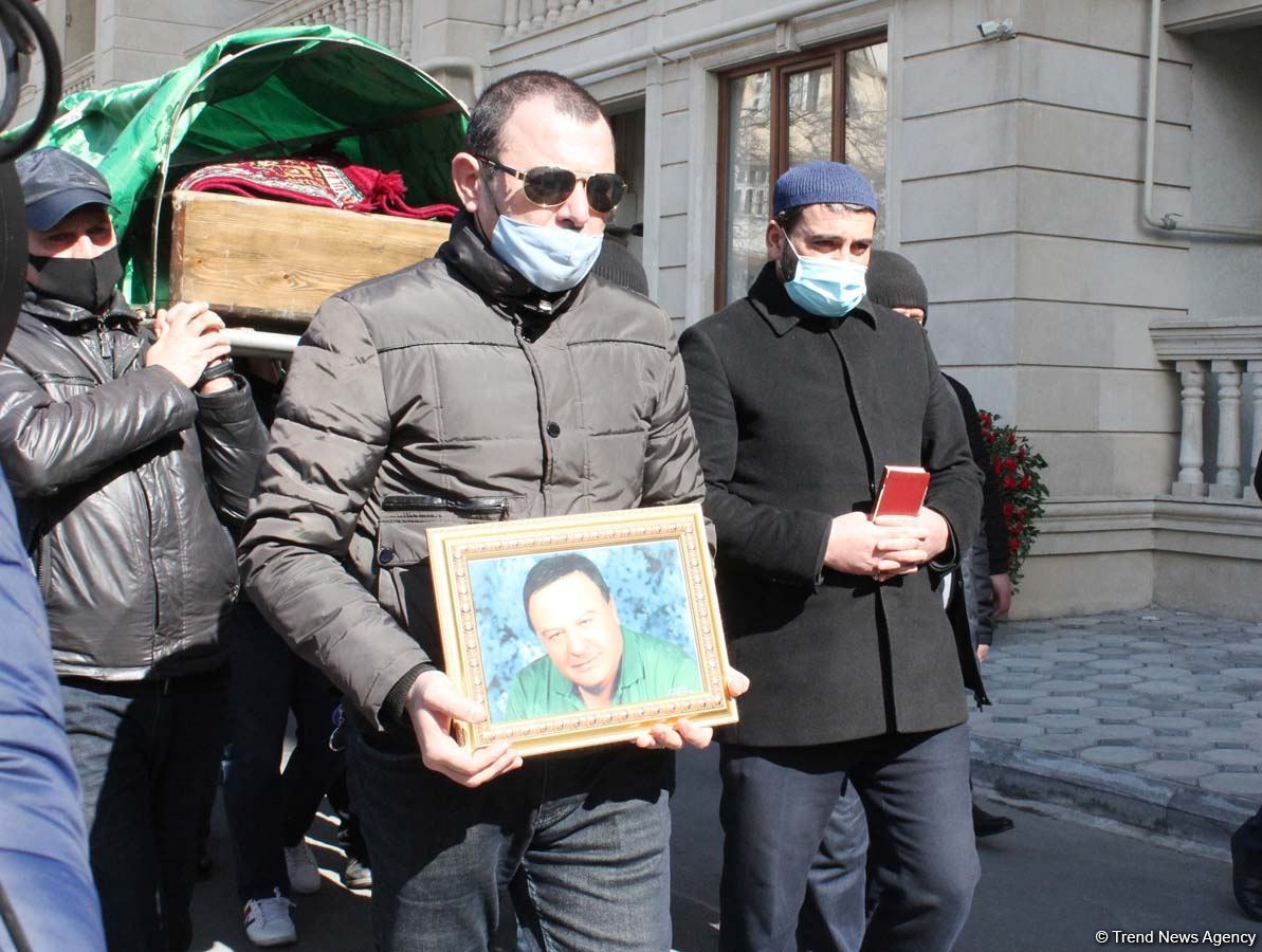 Моменты встреч и бесед с Ялчыном Рзазаде – не скрывая слез утраты, коллеги и студенты вспоминают мастера сцены (ФОТО)