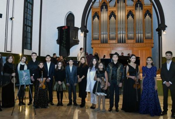 Посвящение Ходжалы… - Душевное, выразительное и осмысленное исполнение (ВИДЕО/ФОТО)