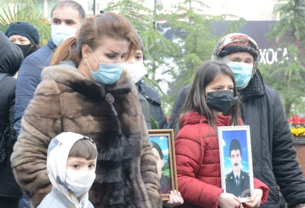 Общественность Азербайджана чтит память жертв Ходжалинского геноцида  (ФОТОРЕПОРТАЖ)