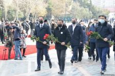 Общественность Азербайджана чтит память жертв Ходжалинского геноцида  (ФОТОРЕПОРТАЖ)