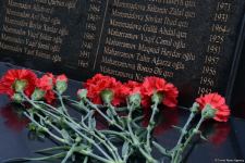 Общественность Азербайджана чтит память жертв Ходжалинского геноцида  (ФОТОРЕПОРТАЖ)