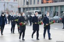 Общественность Азербайджана чтит память жертв Ходжалинского геноцида  (ФОТОРЕПОРТАЖ)