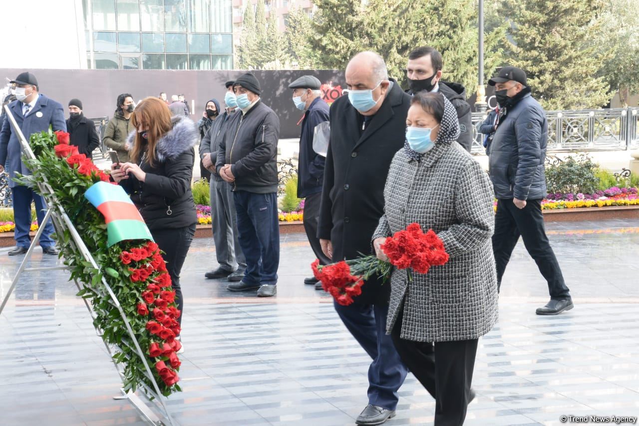 Общественность Азербайджана чтит память жертв Ходжалинского геноцида  (ФОТОРЕПОРТАЖ)