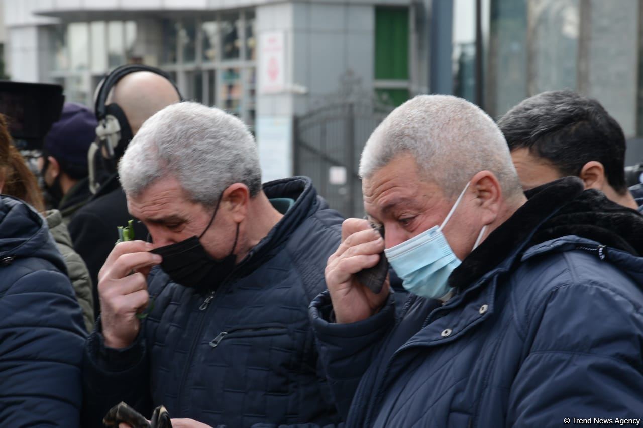 Общественность Азербайджана чтит память жертв Ходжалинского геноцида  (ФОТОРЕПОРТАЖ)