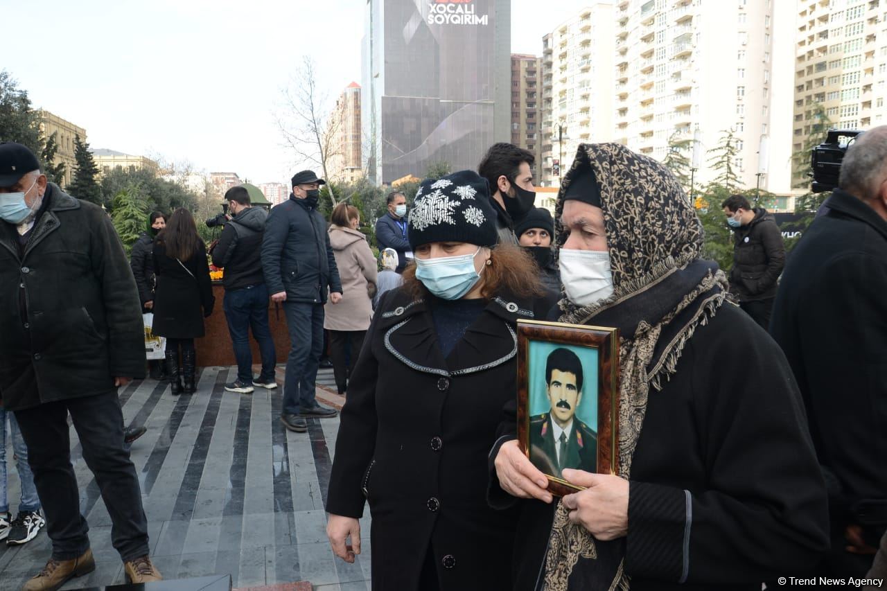 Общественность Азербайджана чтит память жертв Ходжалинского геноцида  (ФОТОРЕПОРТАЖ)