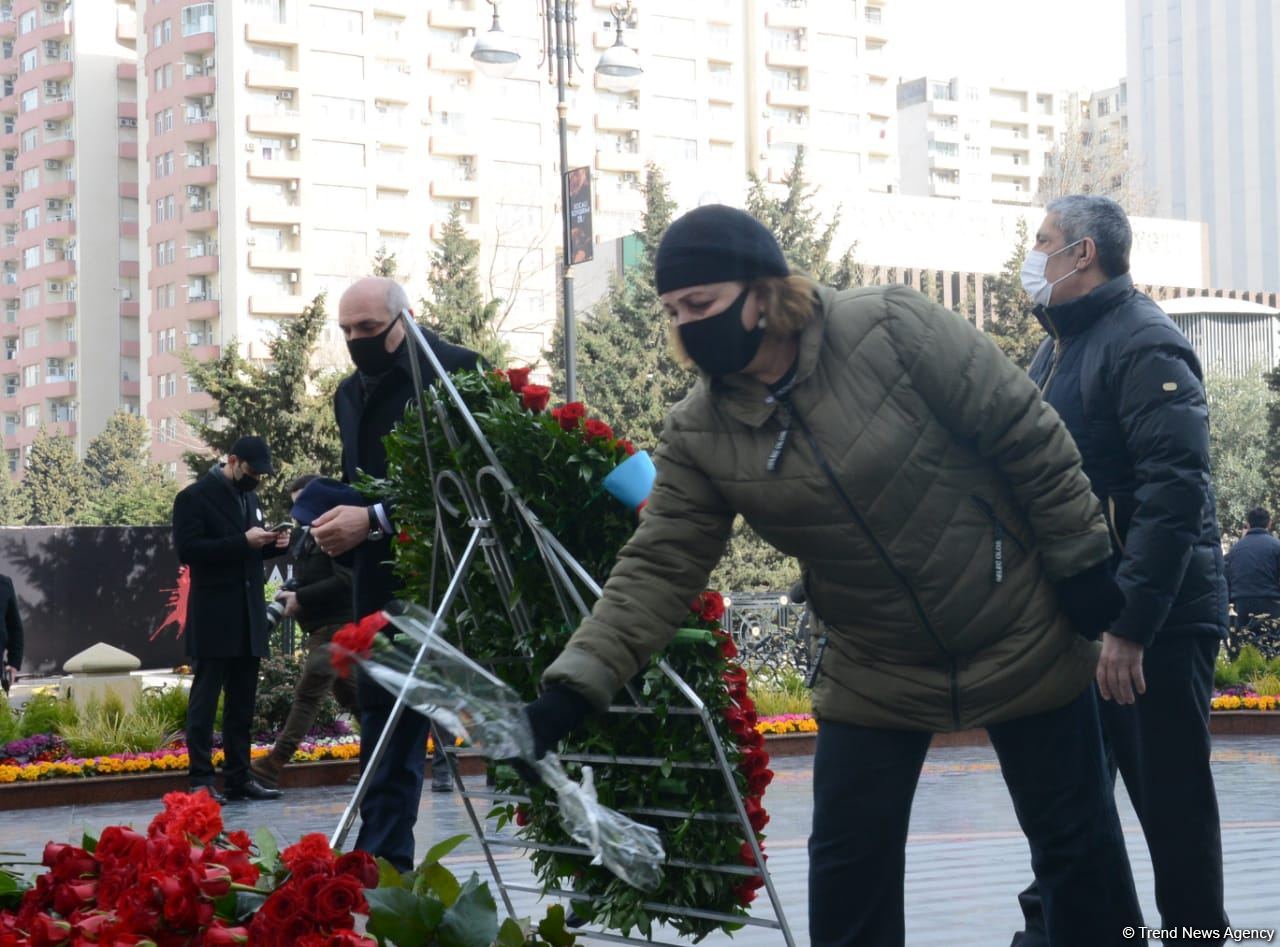 Общественность Азербайджана чтит память жертв Ходжалинского геноцида  (ФОТОРЕПОРТАЖ)