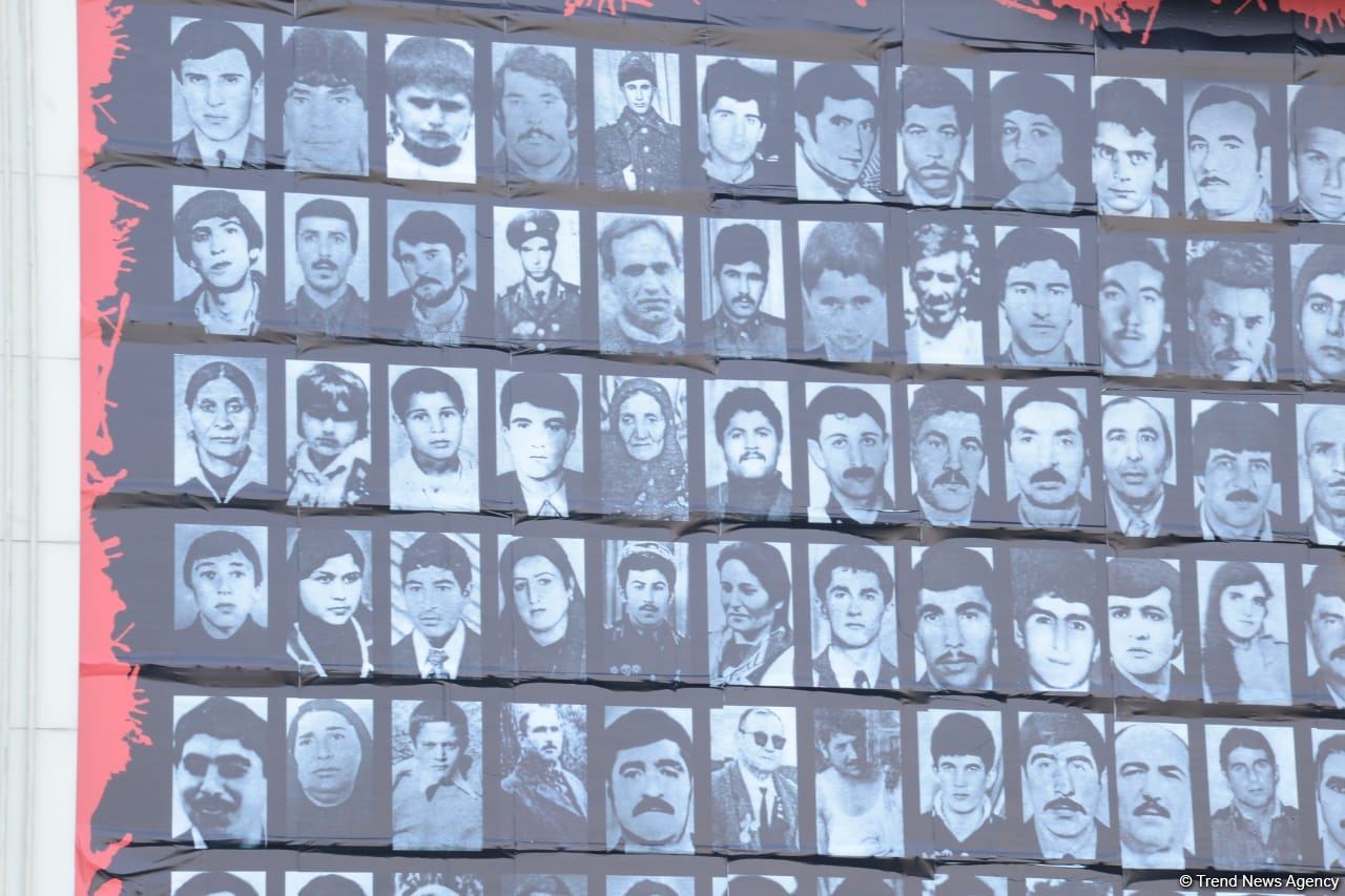 Общественность Азербайджана чтит память жертв Ходжалинского геноцида  (ФОТОРЕПОРТАЖ)