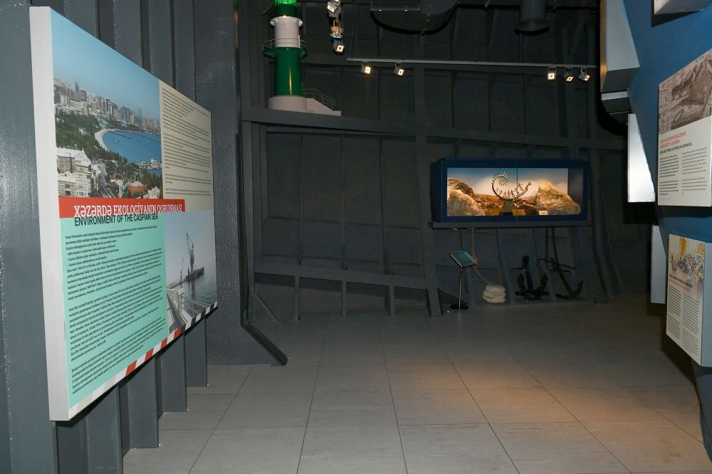 Президент Ильхам Алиев и Первая леди Мехрибан Алиева приняли участие в открытии танкера-музея "Сураханы" в Баку (ФОТО/ВИДЕО)