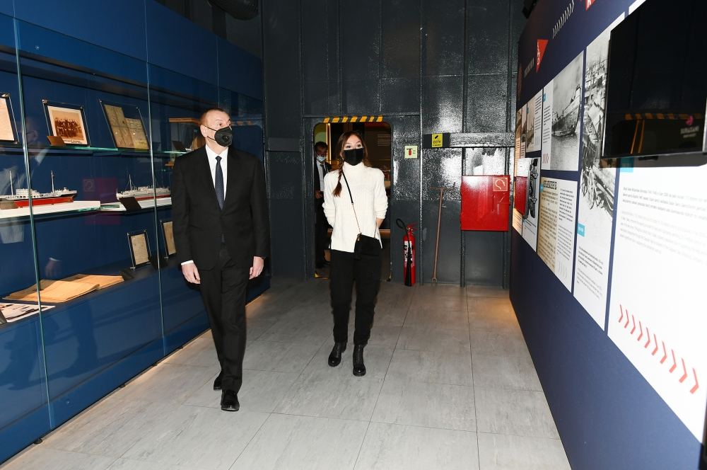 Президент Ильхам Алиев и Первая леди Мехрибан Алиева приняли участие в открытии танкера-музея "Сураханы" в Баку (ФОТО/ВИДЕО)