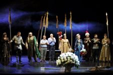 Народный артист Сабир Мамедов в образе Низами Гянджеви (ФОТО)