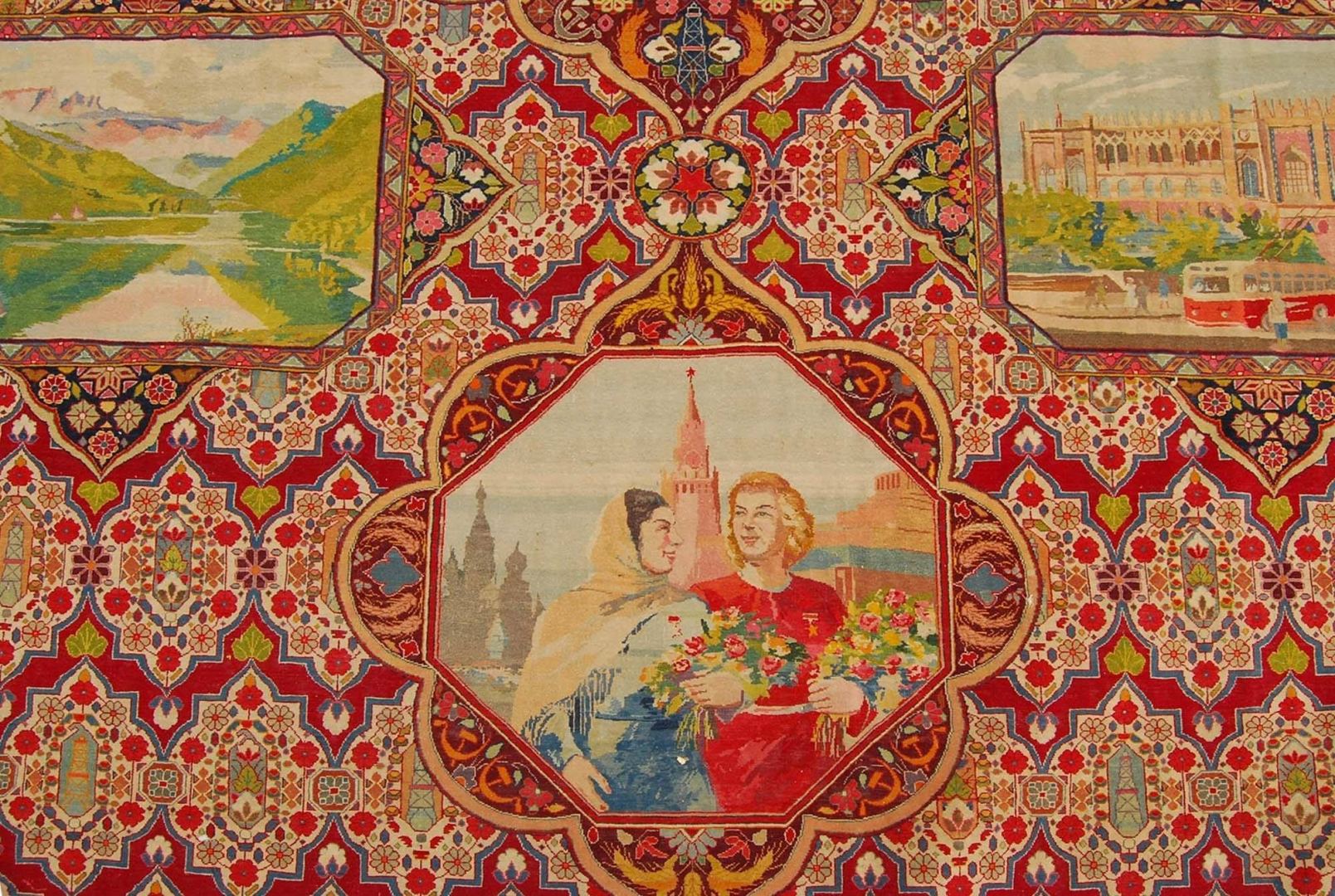 Образы женщин в азербайджанских коврах (ФОТО)