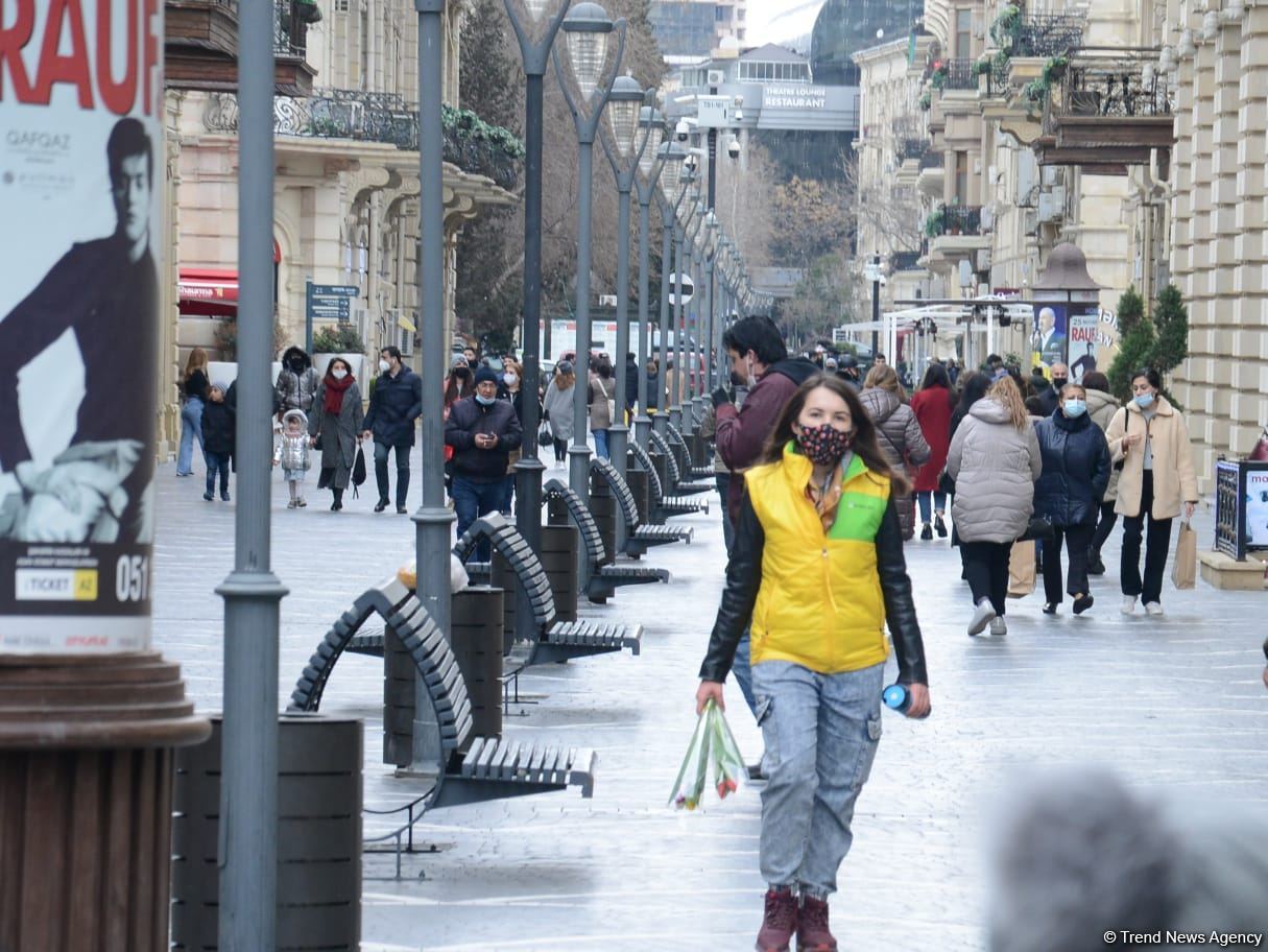 Баку отмечает Международный женский день - 8 Марта (ФОТОРЕПОРТАЖ)