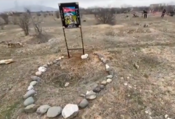 Реза Дегати показал миру разрушенное кладбище в Агдаме (ВИДЕО)