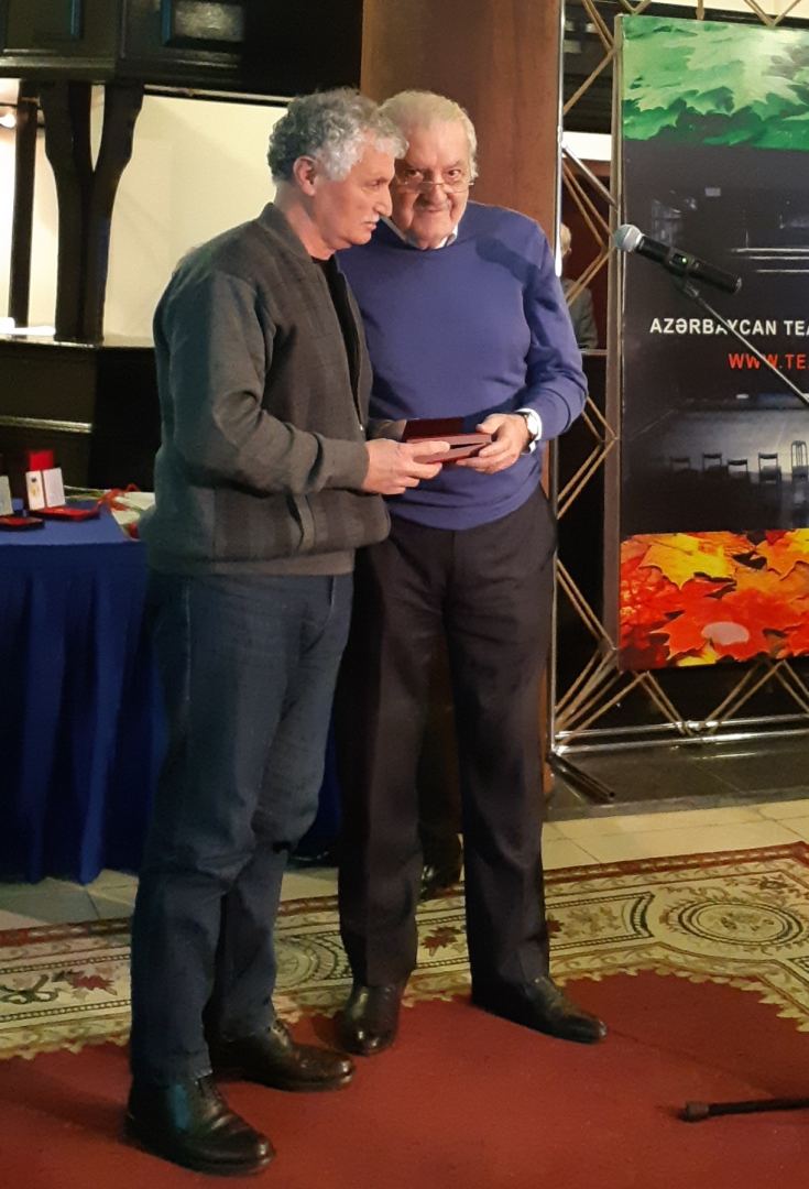 Праздник театра в Азербайджане! Деятели искусства награждены медалями "Sənətkar" (ФОТО)