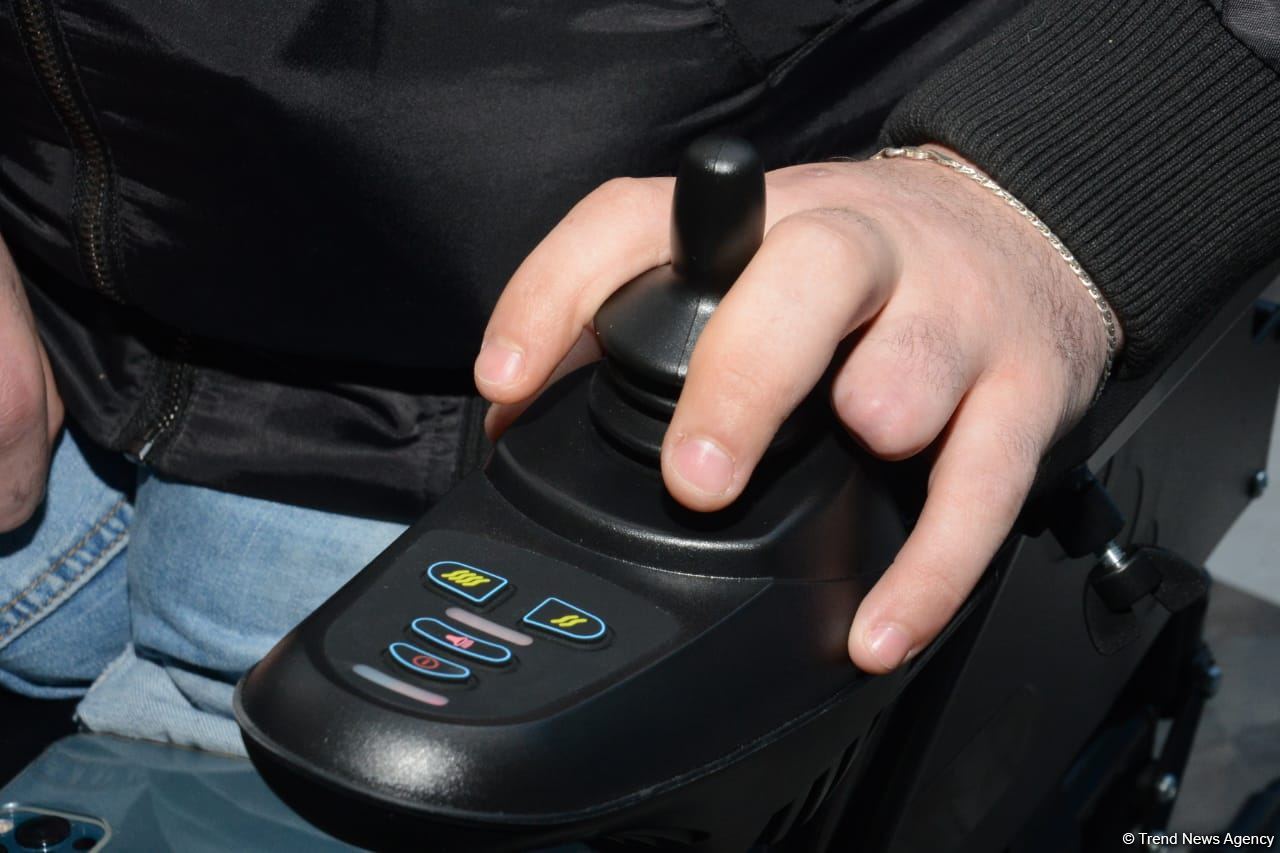 Ветераны Отечественной войны Азербайджана обеспечиваются высокотехнологичными средствами для передвижения (ФОТО)