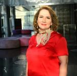 Звезда сериалов и актриса театра Земфира Абдулсамедова отмечает юбилей (ФОТО)