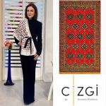 Гюльнара Халилова представила шелковые шарфы с орнаментами Карабахских ковров (ФОТО)