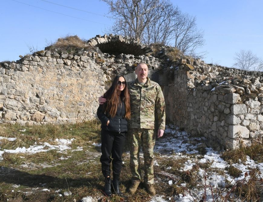 Президент Ильхам Алиев и Первая леди Мехрибан Алиева побывали в городе Шуша (ФОТО/ВИДЕО)
