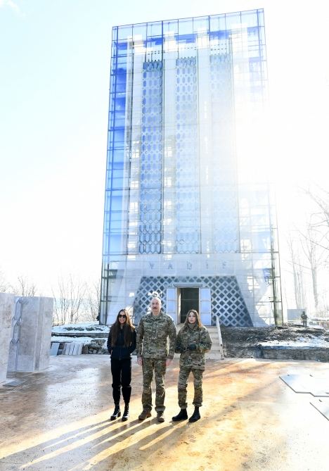 Президент Ильхам Алиев и Первая леди Мехрибан Алиева побывали в городе Шуша (ФОТО/ВИДЕО)