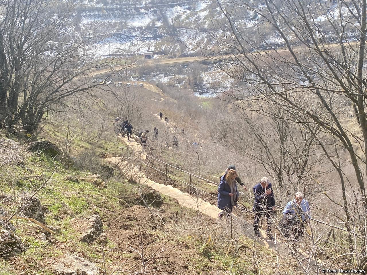 Кадры из Азыхской пещеры — репортаж Trend TV