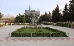 Самед Вургун в памятниках, картинах, марках ... (ФОТО)