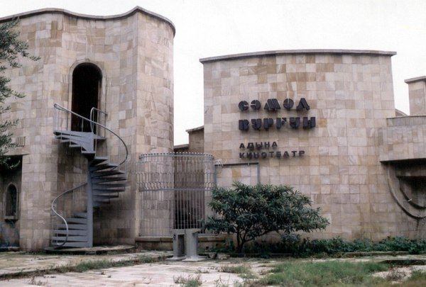 Самед Вургун в памятниках, картинах, марках ... (ФОТО)