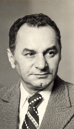 Фуад Поладов в образе Низами Гянджеви. Впервые актеры рассказали о резонансном спектакле – 45 лет назад на праздник Новруз (ФОТО)