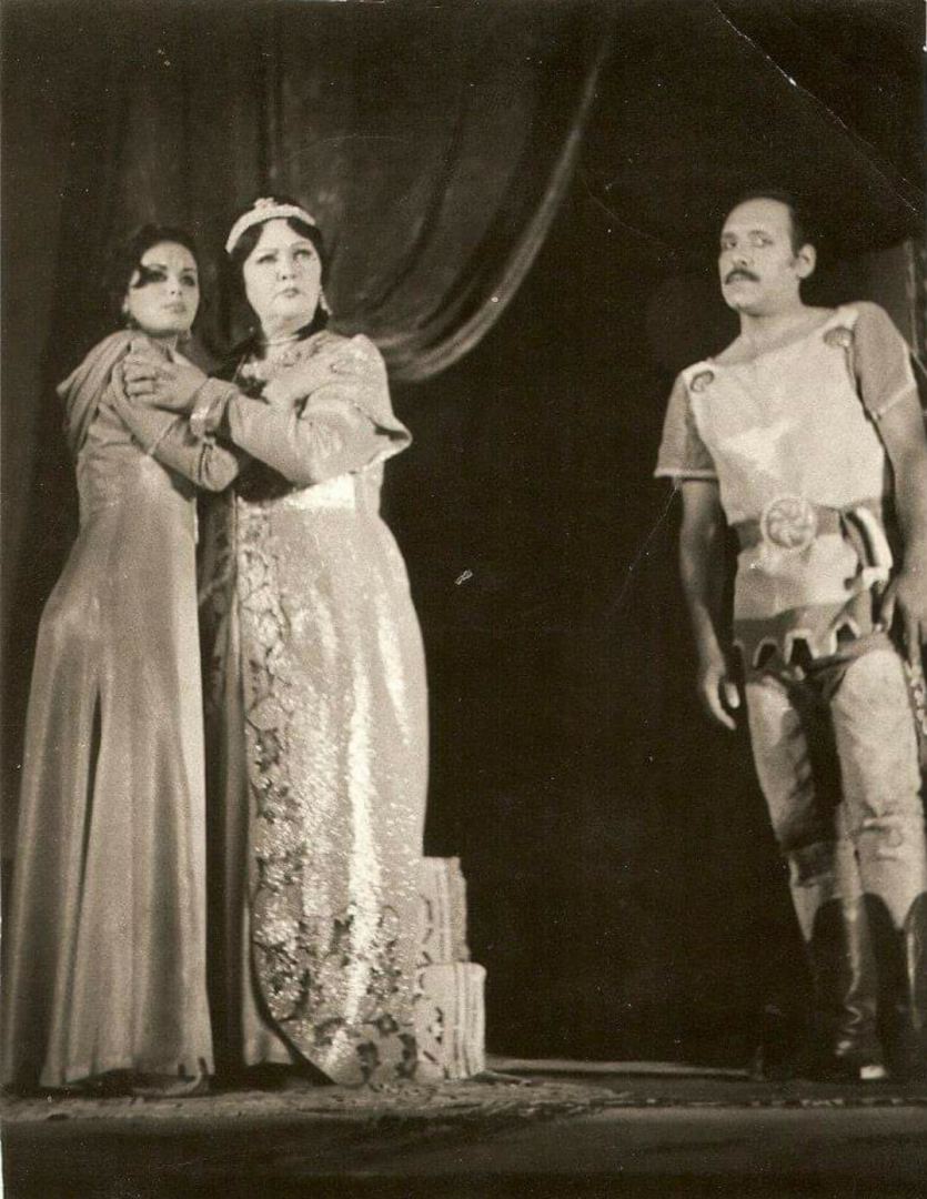 Фуад Поладов в образе Низами Гянджеви. Впервые актеры рассказали о резонансном спектакле – 45 лет назад на праздник Новруз (ФОТО)