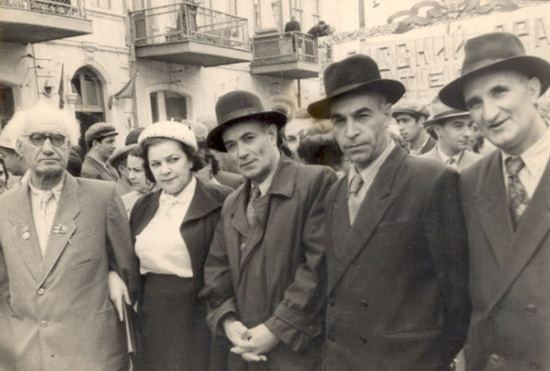 Рухулла Сидги – он продал стихотворения отца, чтобы учиться в Москве. Воплотил более 300 образов в 250 городах (ФОТО)