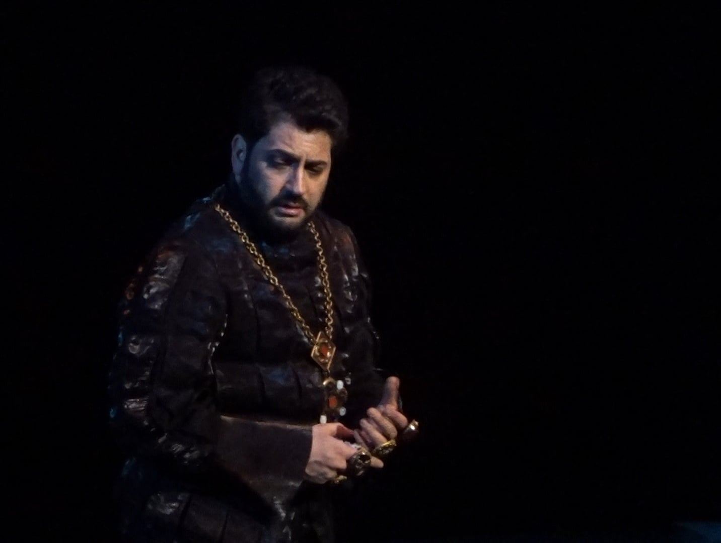 Дебют двух азербайджанцев – любовь и месть в Санкт-Петербурге (ФОТО)