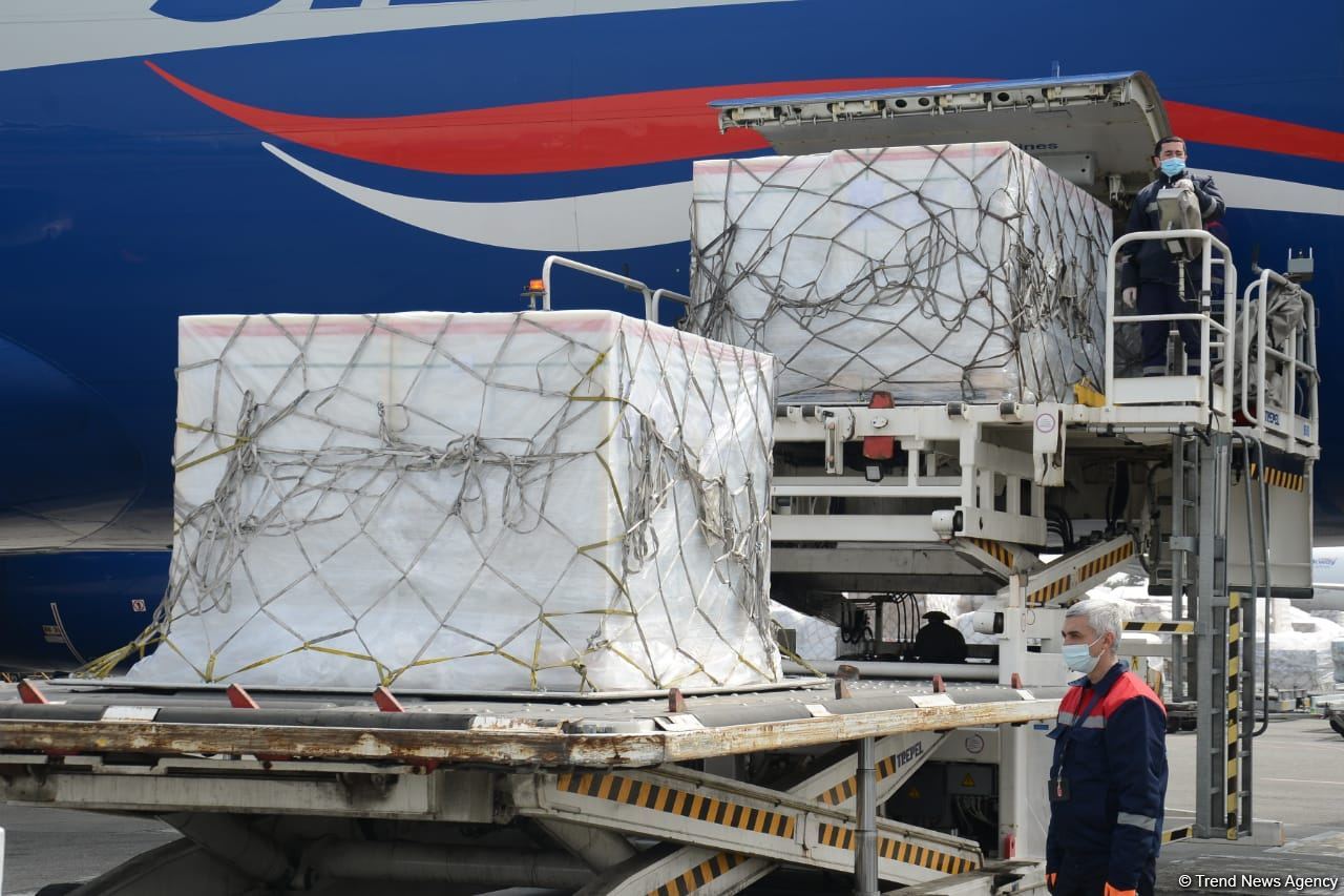 Китай создал "зеленый коридор" для своевременной доставки вакцин в Азербайджан - посол