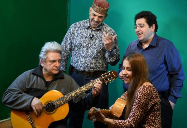 Бакинский бардовский весенний огонёк: Эти песни проникают не в уши, а прямо в душу (ВИДЕО, ФОТО)