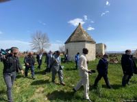 Представители ОИС посетили кладбище Имарета в Агдаме (ФОТО/ВИДЕО)