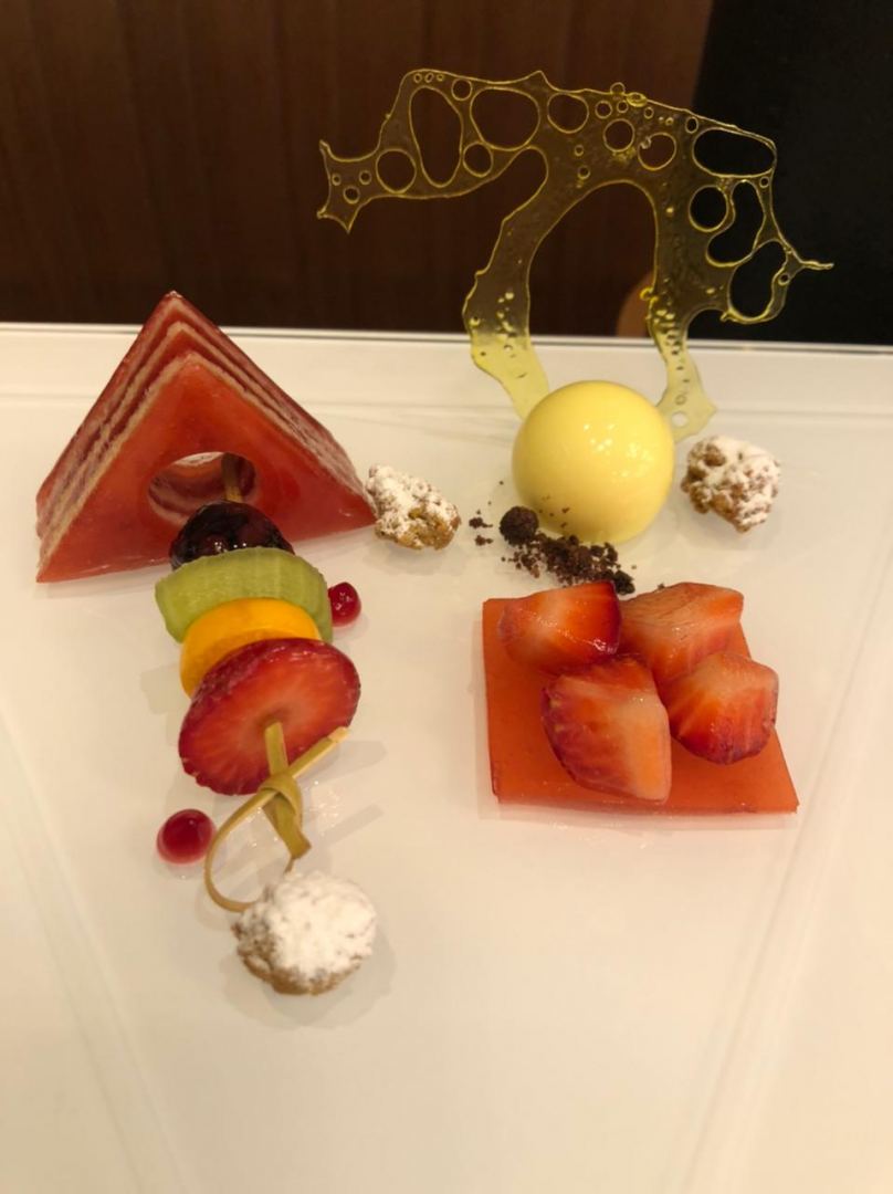 Вкуснятина на карантине. Азербайджанский кулинар оценивает блюда народов мира в Дубае (ФОТО)